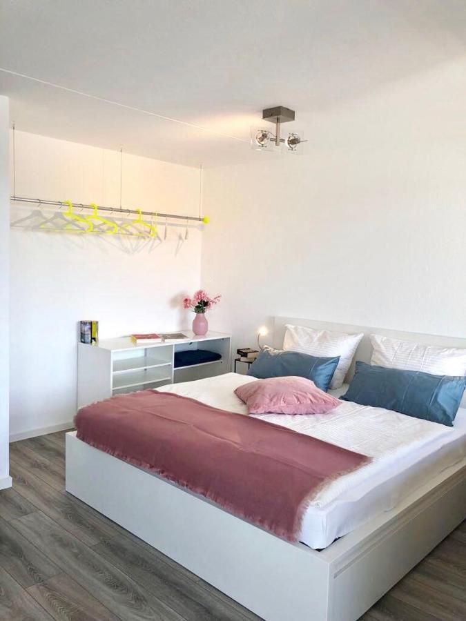 Grosses Appartement Mit Aussichtsbalkon Ludwigsbourg Extérieur photo